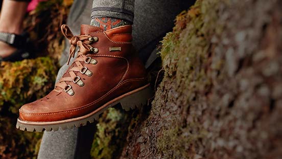 chaco women's field boots