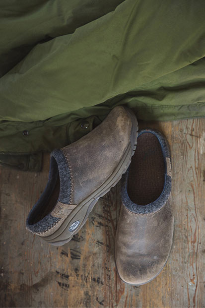 Chaco shop zealander clogs