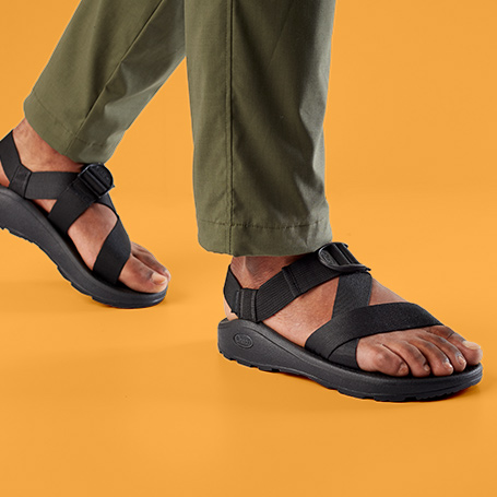 chaco clogs mens