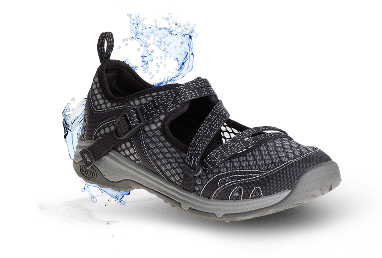 chaco outcross water shoes